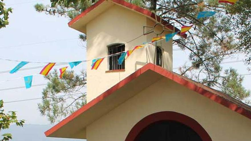 La misa celebrada ayer en la capilla de Lieres.