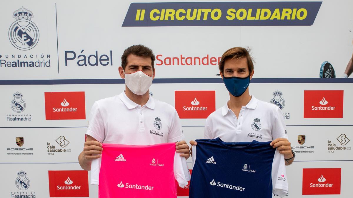 Iker Casillas y Antonio Arenas en la presentación del circuito.