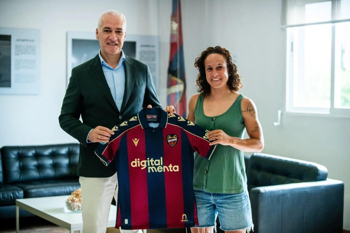 Alharilla con el presidente Pablo Sánchez
