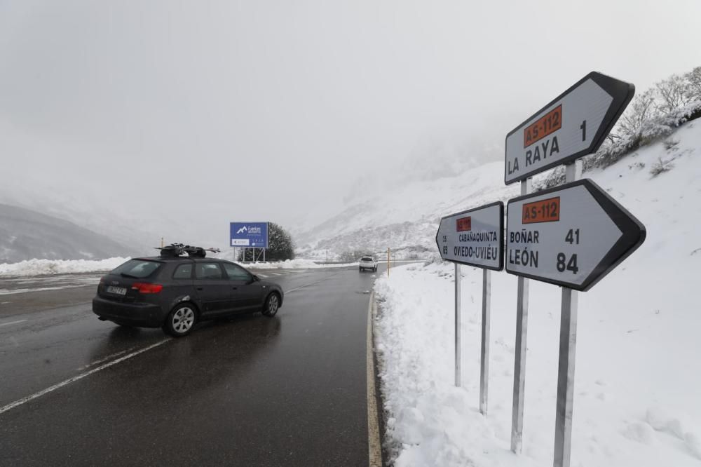 Fallece un hombre atropellado en Fuentes de Invierno mientras ponía las cadenas