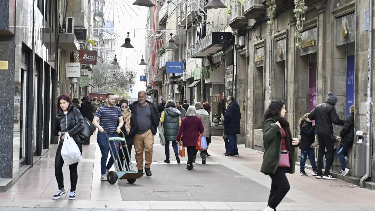 Pontevedreses en la calle de la Oliva.