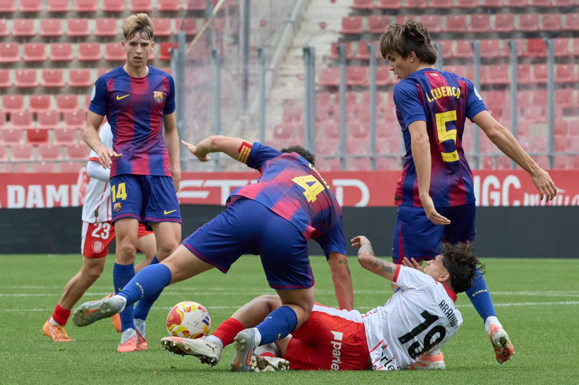 Les fotos del Girona B i Barça Atlètic