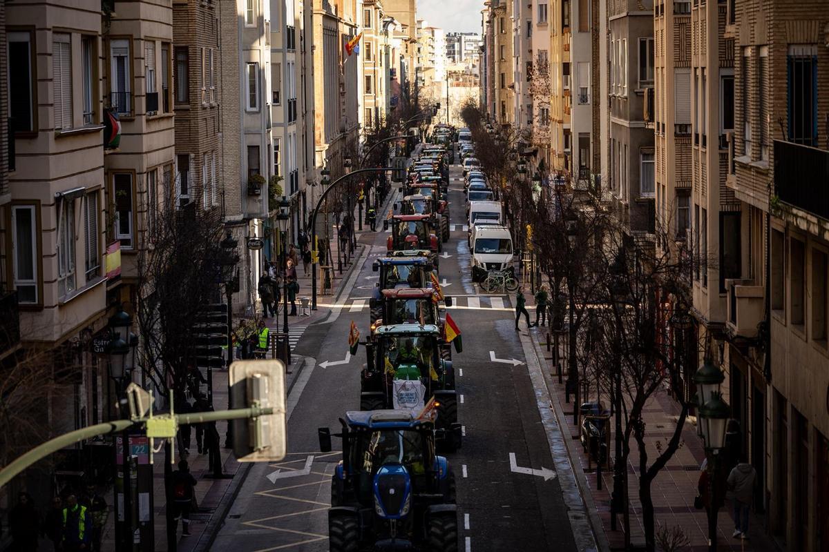 En imágenes | Los tractores vuelven a las calles de Zaragoza dos años después