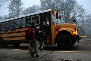 El debate sobre las excursiones de los colegios llega a las redes: "¿Y si hay familias que no pueden pagarlas?"