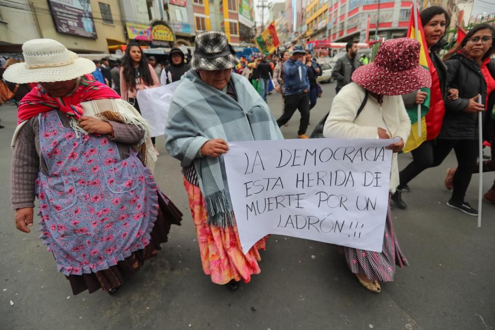 Cuarto día de protestas en Bolivia mientras se ...