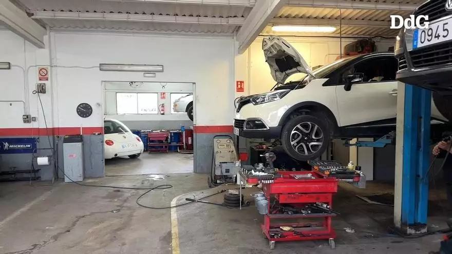 Vídeo: Els tallers mecànics gironins alerten que prop del 30% dels cotxes no porten la ITV al dia