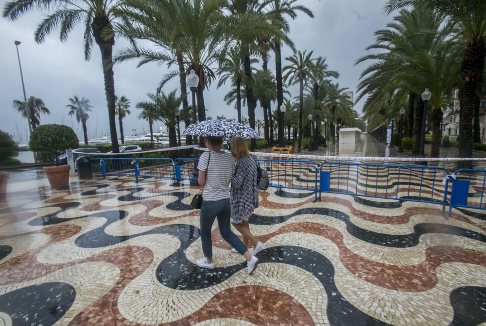 La gota fría causa inundaciones en la ciudad de Alicante