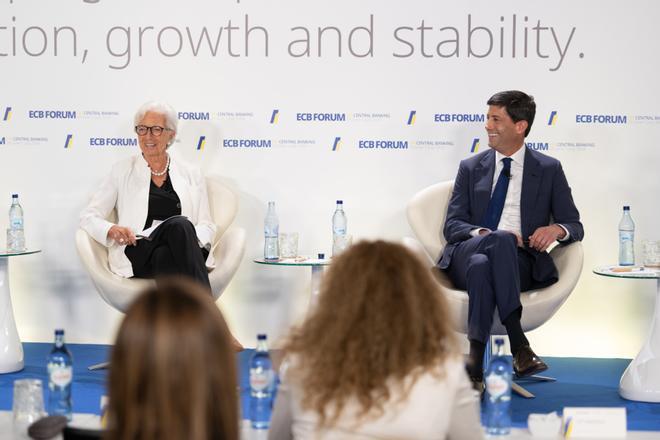 Warsh debuta en Europa sin dar pistas sobre los tipos mientras Lagarde ve menores riesgos de inflación