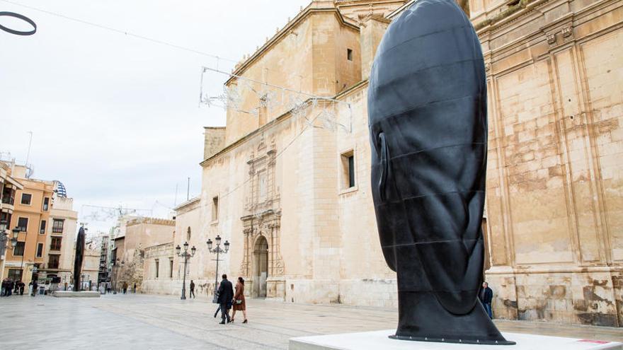 Las piezas de Jaume Plensa se quedarán en Elche hasta septiembre