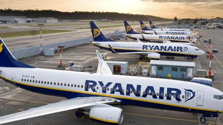 Els tripulants de cabina de Ryanair desconvoquen la vaga prevista per al 10 i 13 de gener