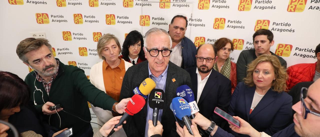 Sánchez-Garnica, nuevo presidente del PAR, atiende a los medios de comunicación tras la moción de censura