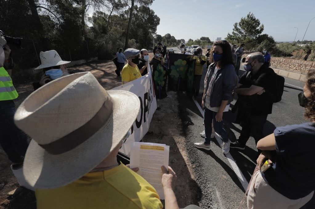 Protestas en la inauguración de la autopista de Campos