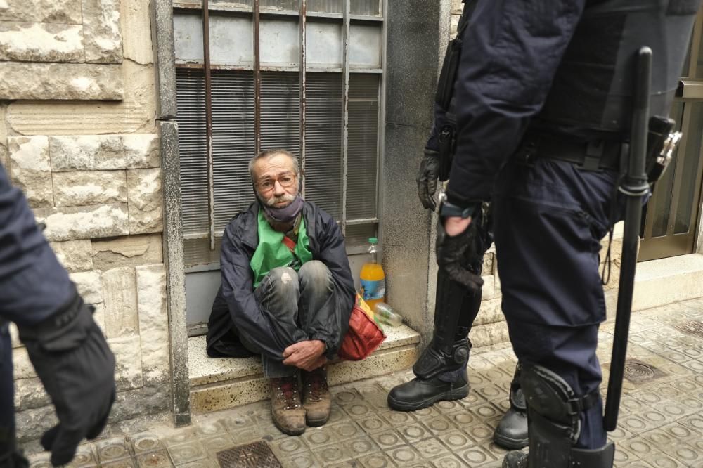 Desnonament al carrer Roger de Flor de Manresa