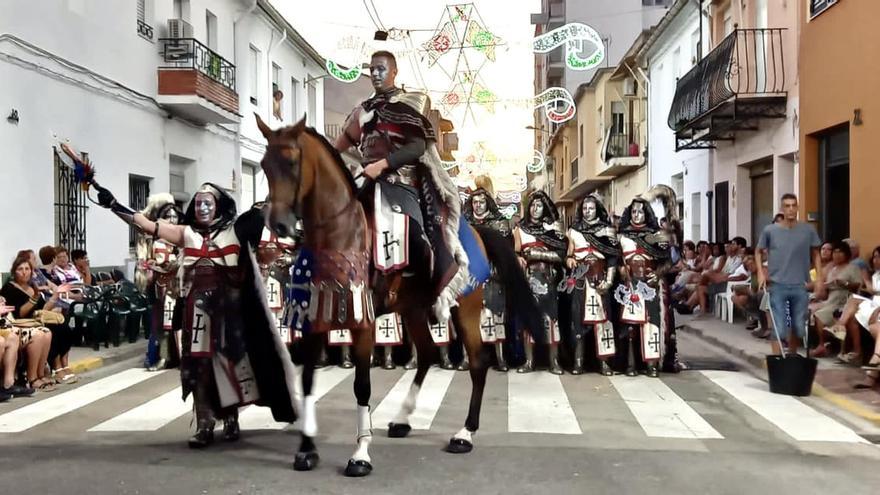 El incendio de Guadasséquies obliga a aplazar el castillo de fiestas de Montaverner