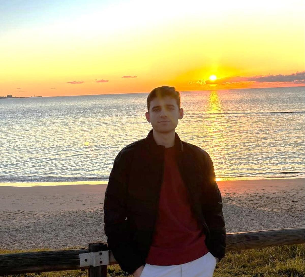 Emilio es monitor por cuarto año consecutivo en un campamento en Irlanda