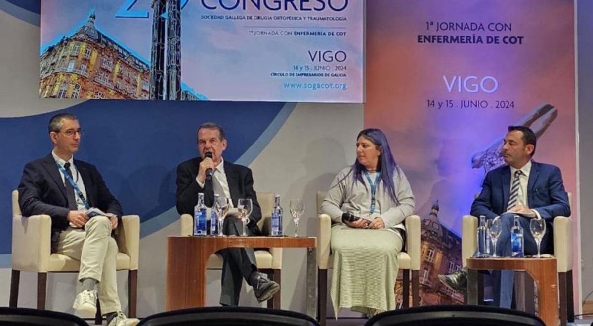 Cumbre gallega de ‘Trauma’. Alrededor de doscientos cirujanos y personal de Enfermería se dieron cita la semana pasada en la ciudad en el vigésimo noveno Congreso de la Sociedad Gallega de Cirugía Ortopédica y Traumatología para actualizar conocimientos.