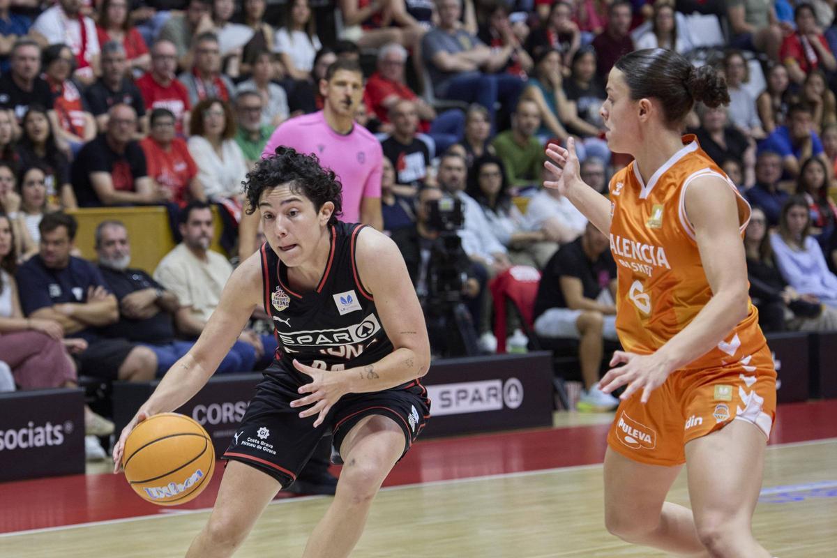 Les imatges del partit de tornada de la semifinal del play-off entre l'Spar Girona i el València