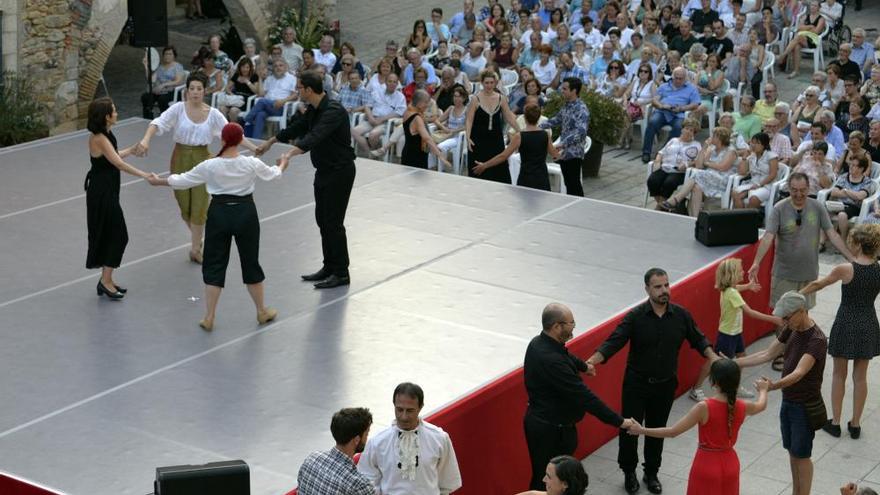 La Vila de Peralada es rendeix a la música barroca de Vespres d&#039;Arnadí