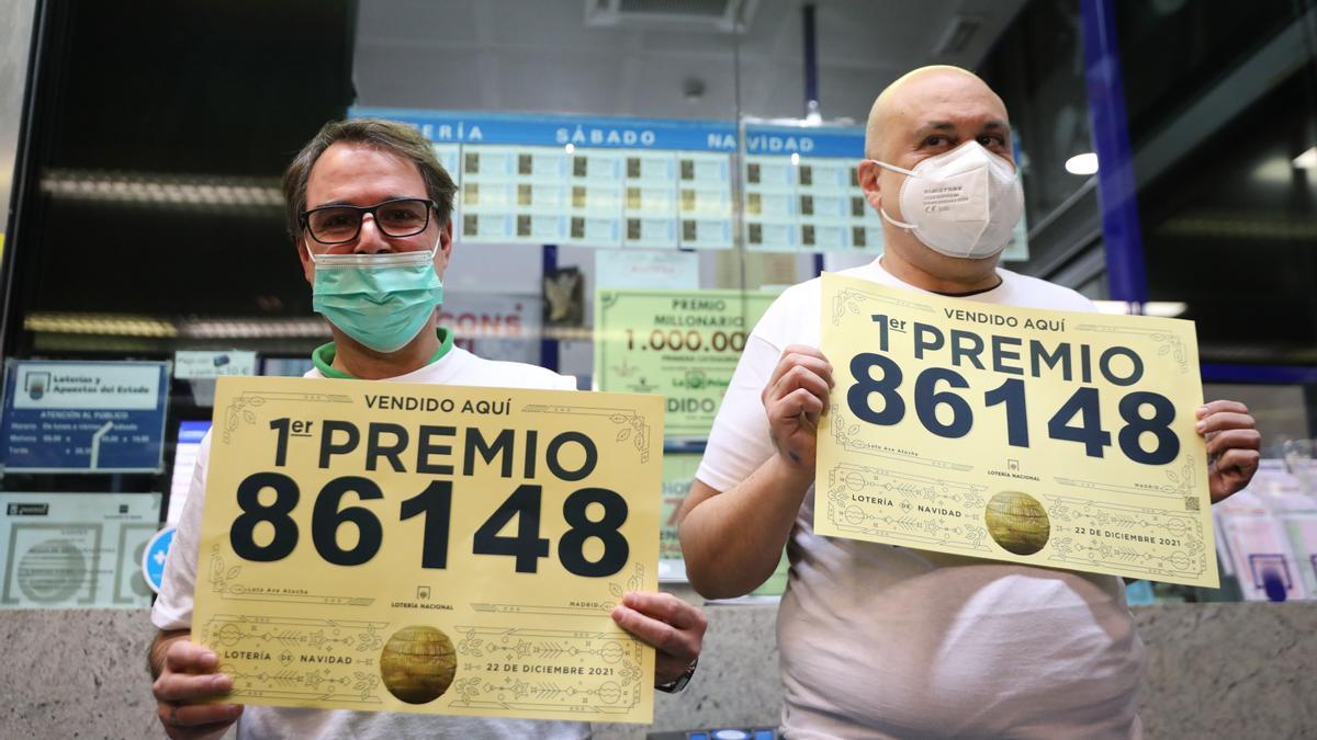 Agraciados con el Gordo de la Lotería en la Estación de Atocha