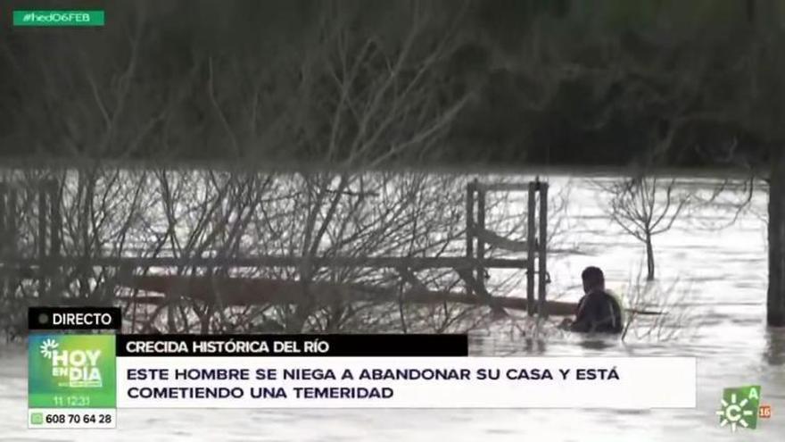 Vídeo | Vecino de Jerez cruza a nado el Guadalete