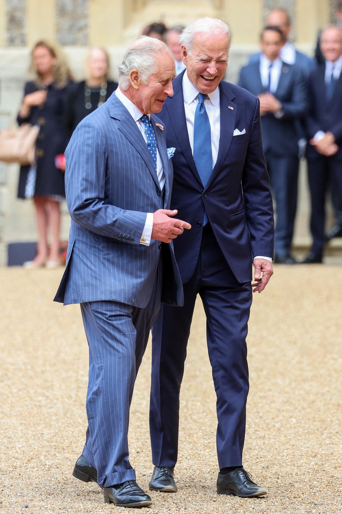 El presidente de los Estados Unidos, Joe Biden, es recibido por el rey Carlos III de Gran Bretaña