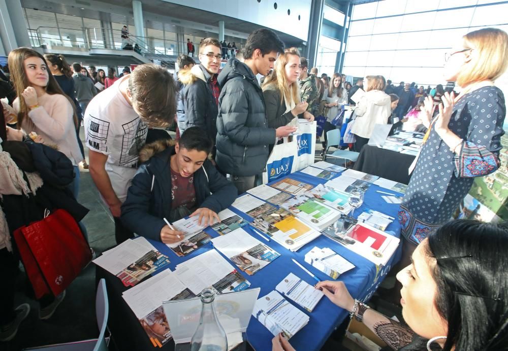 Treinta y cinco universidades echan sus redes en Vigo