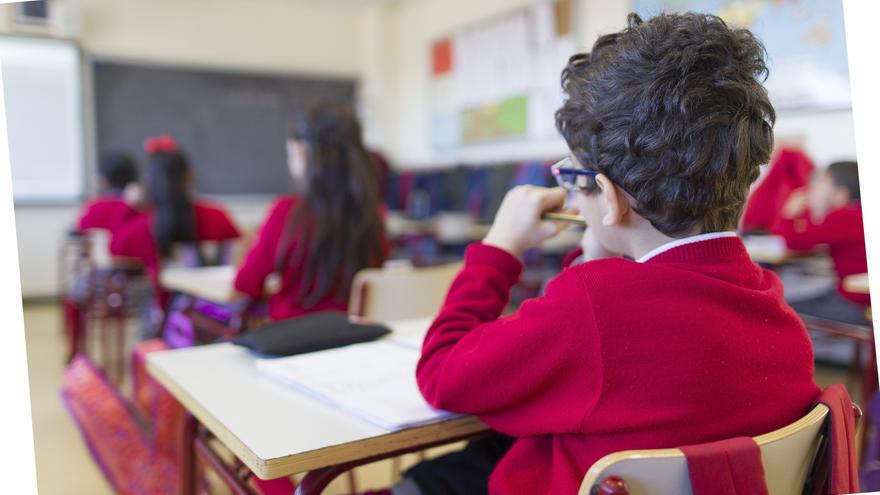 Los niños canarios quieren ser futbolistas o profesor y las niñas maestras o veterinarias, según un estudio