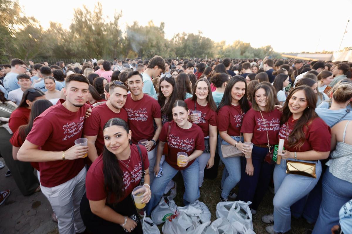 El botellón vuelve a tomar el Balcón del Guadalquivir en Córdoba el miércoles de Feria