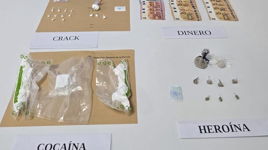 Material y dinero confiscado por la Policía Nacional