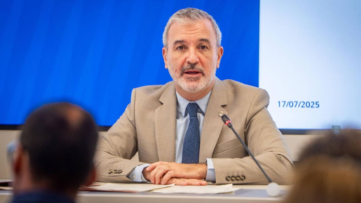El alcalde de Barcelona, Jaume Collboni, este julio en una comparecencia