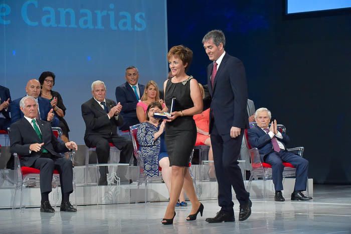 Acto institucional del Día de Canarias. Entrega ...