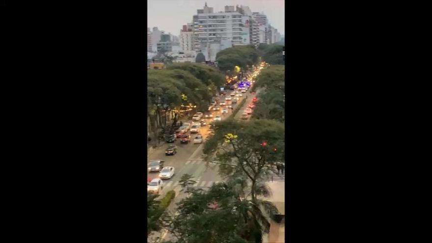 Aficionats del Newell's fan una marxa lenta a Rosario per demanar que torni Messi