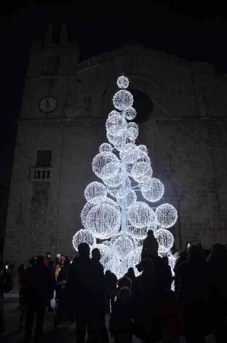 Encesa dels llums de Nadal als carrers i places de