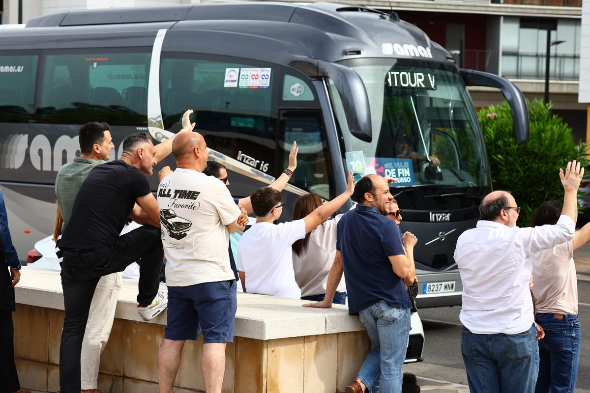Los alumnos de Zaragoza se marchan a Salou para celebrar el final del curso.