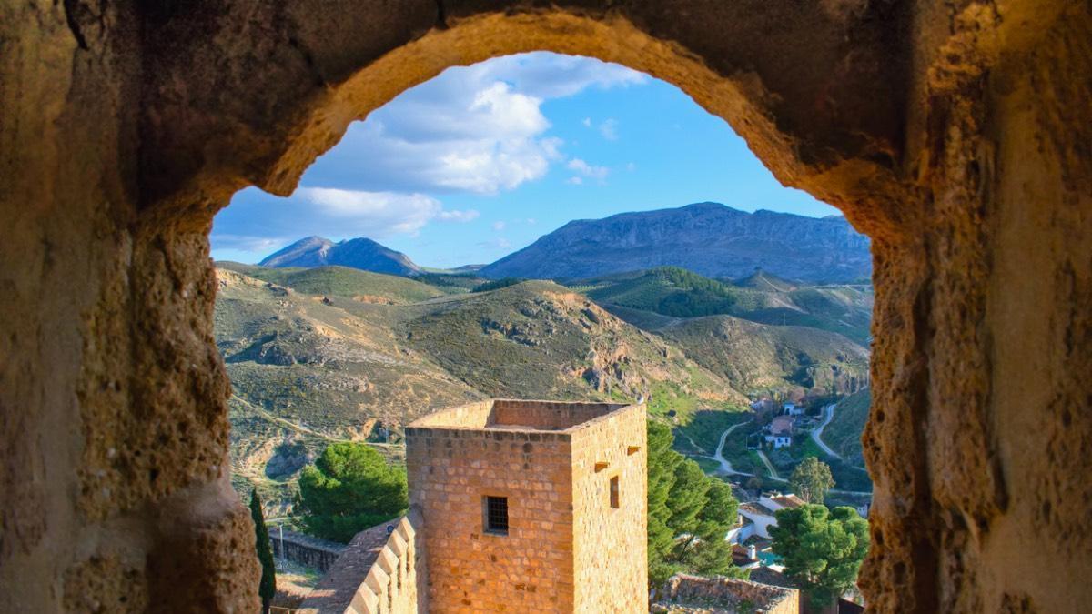 El mejor desayuno de España se come en una pequeña localidad de Málaga: su pan tiene sello europeo IGP y sus dólmenes son Patrimonio de la Humanidad