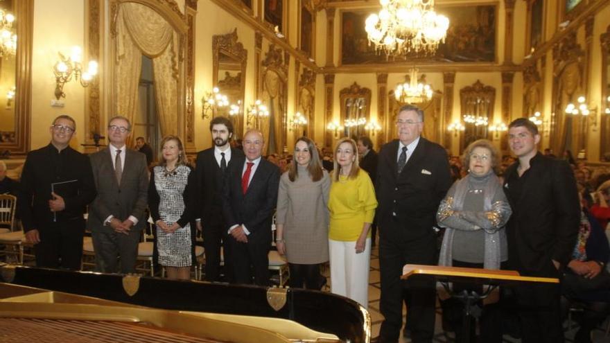 El Círculo se llena con &#039;Carmina Burana&#039;, a favor de la AECC