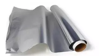 Saca partido al papel "albal" o de aluminio: usos que quizá no conocías