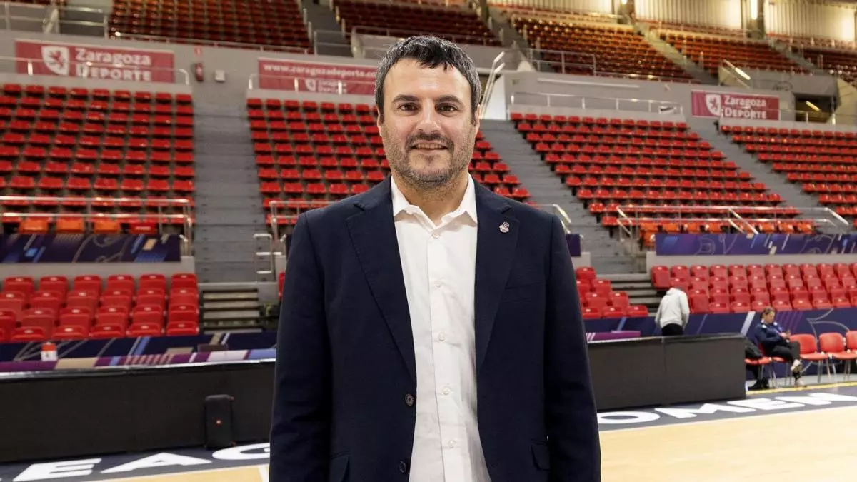 Entrevista con Carlos Cantero, entrenador del Casademont Zaragoza: "Ganar la Euroliga no es más difícil que lo que ya hemos hecho"