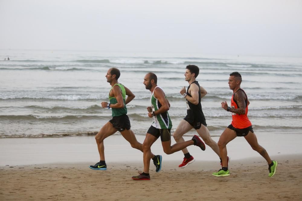 Carrera nocturna por la Playa de San Lorenzo