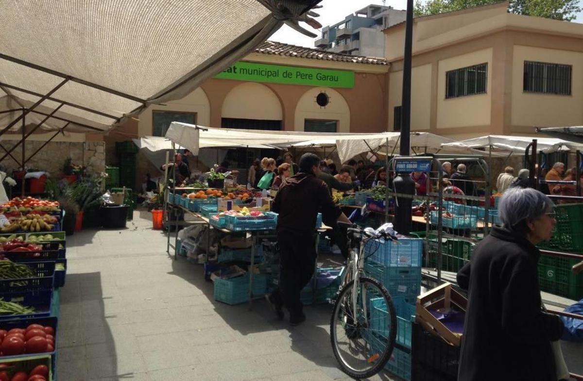 La plaza de abastos de Pere Garau es una de las más antiguas de Palma; es de 1943.