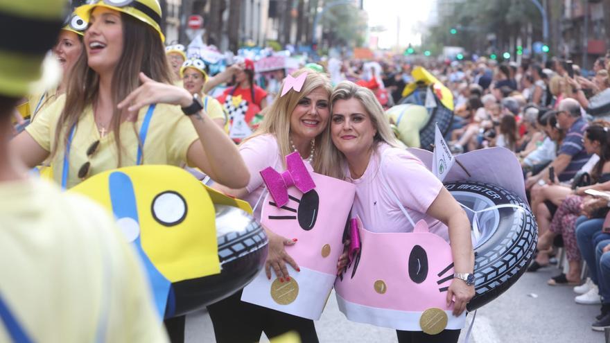 Así ha sido el desfile del Ninot en Alicante