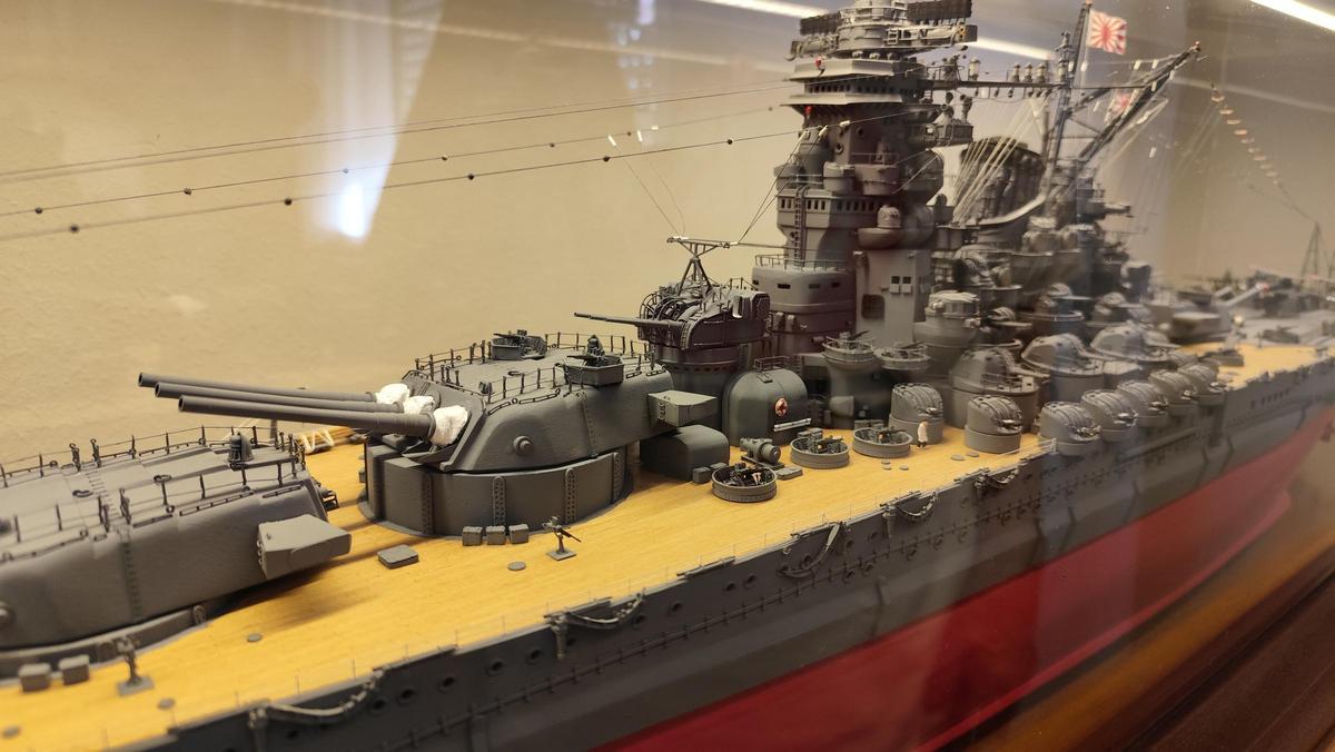Detall del vaixell de guerra més gran que s'ha construït i que Rafel Ayensa va tardar cinc anys a fer.