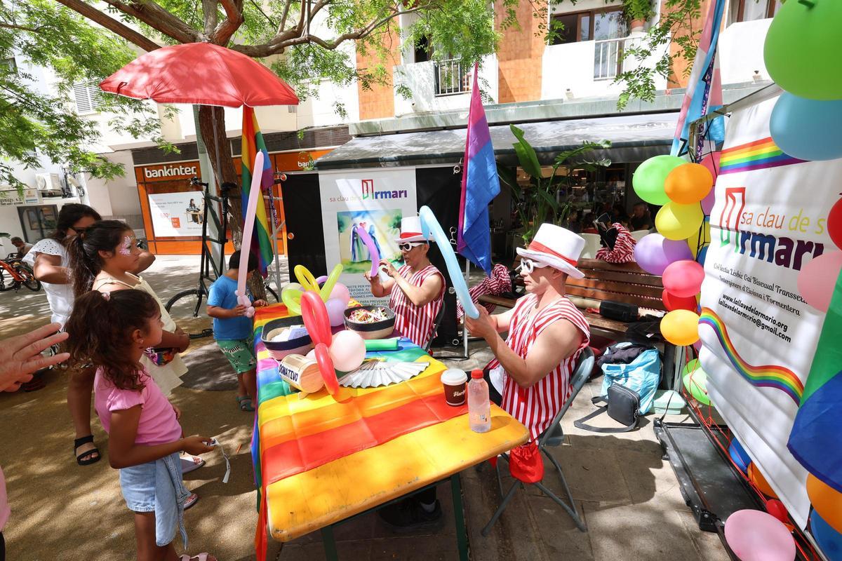 Galería: Cuentacuentos, yoga y pintacaras para celebrar el Día de las Familias en Santa Eulària
