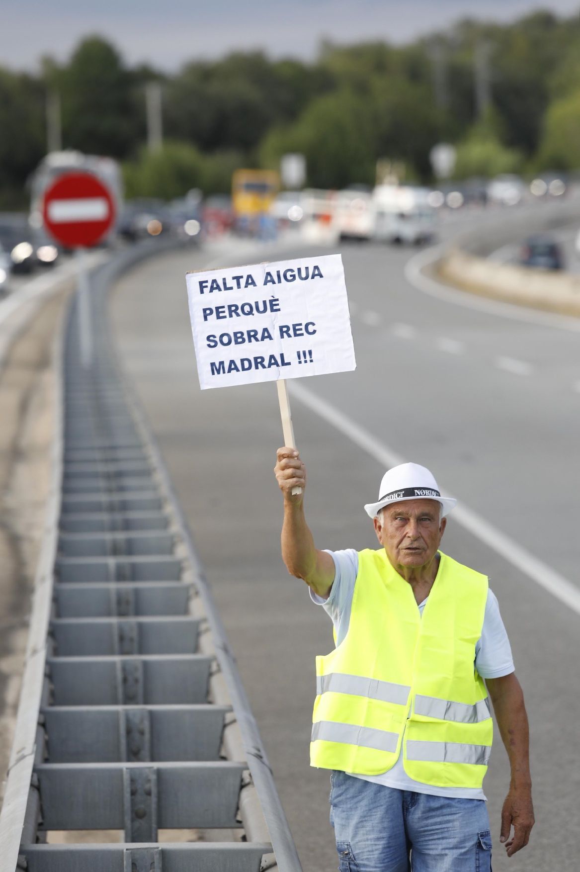 Les imatges de la protesta a la Llagostera que ha tallat la C-35