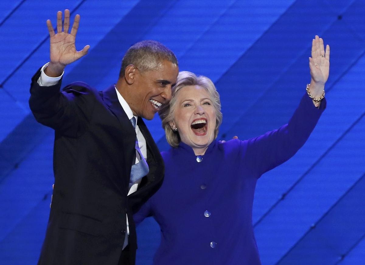 Obama passa la seva torxa a Clinton