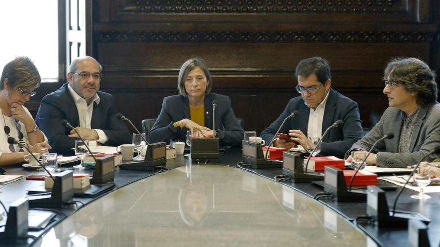 La Fiscalía se querellará contra los miembros de la Mesa