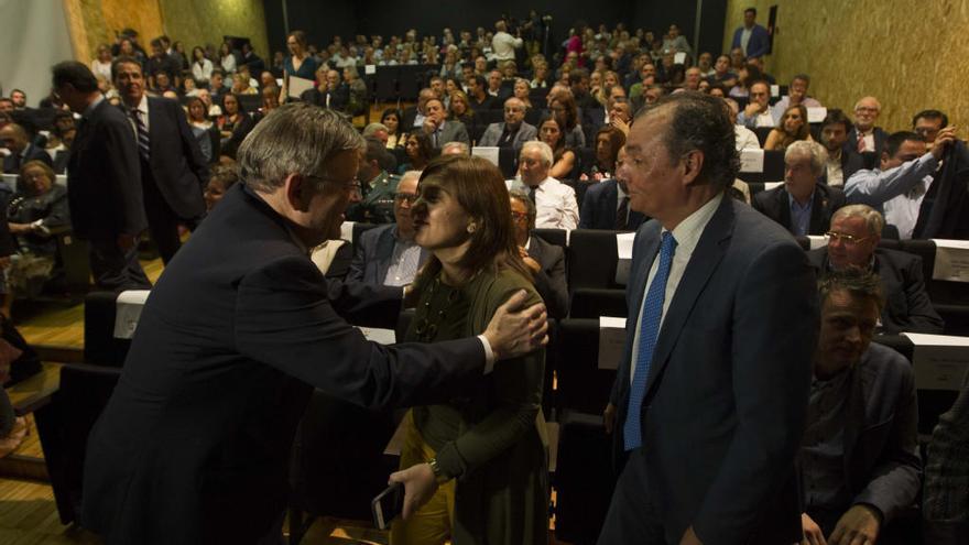 La patronal se suma y anima la protesta por la financiación