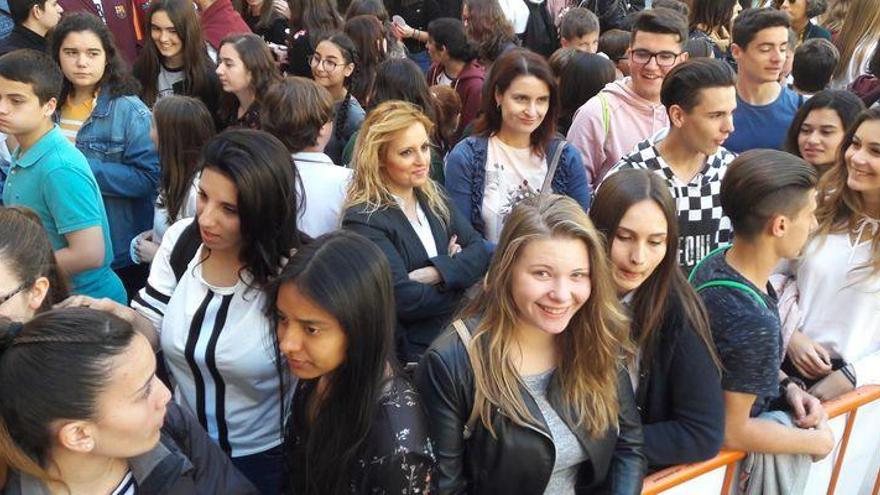 Más de 1.000 jóvenes se unen contra el acoso en los colegios