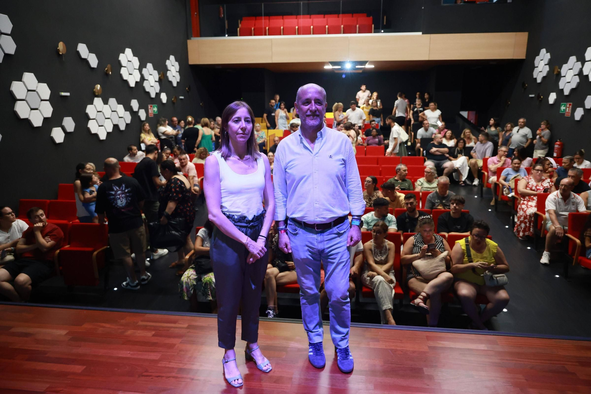 Fotogalería | Sorteo cien viviendas protegidas en el barrio cacereño de El Junquillo