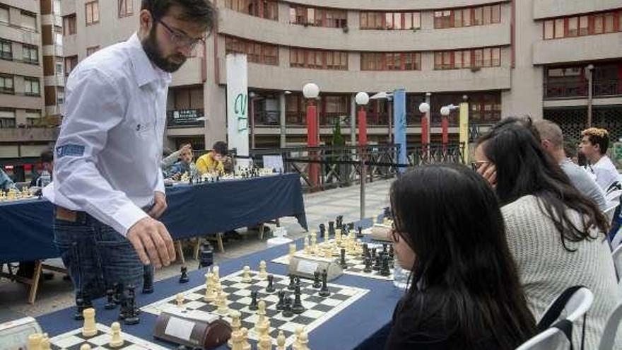 Salgado, el sábado, en la plaza de San Antonio. // C. Peteiro